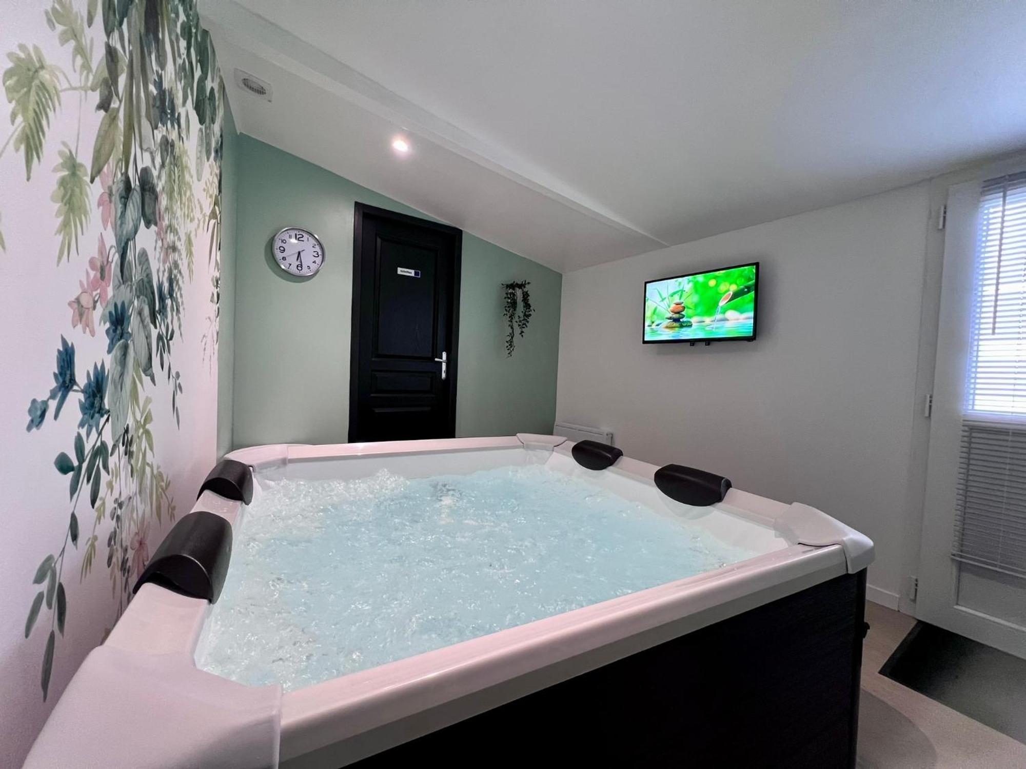 Holiday home Maison La Feuilleraie N3-standingmaison-wifi-proche Centre Ville-property Nm
